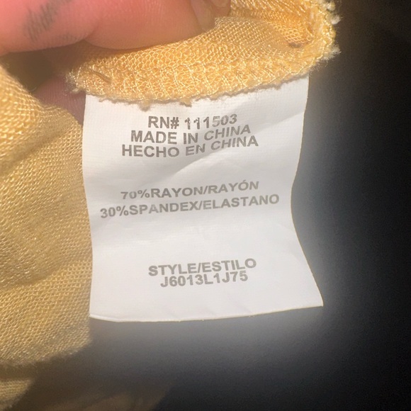 June & Hudson Womens Mustard Polyester Short Sleeve Button Front Crop Top Size M - Picture 8 of 8